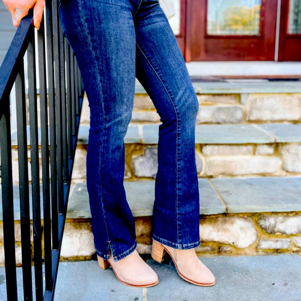 NWT Judy Blue high waist bootcut jean w/ split hem SZ 1/25